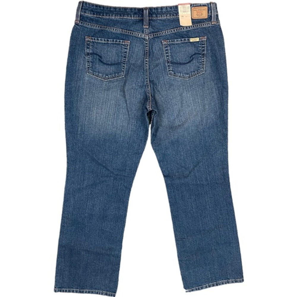 LEVI’s Signature Jeans Midrise Bootcut Medium Wash Size 16 NWT